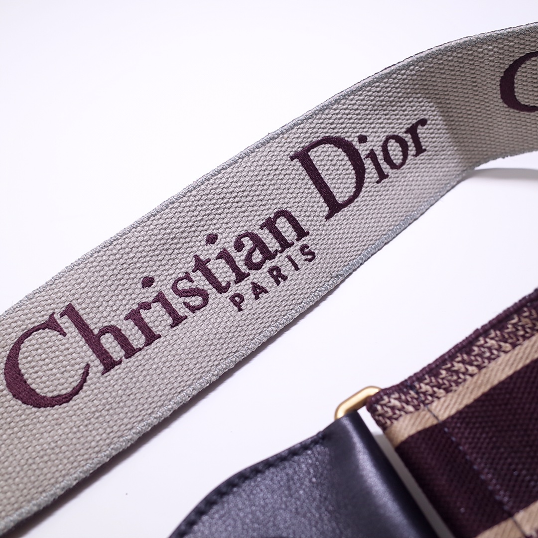 Dior 디올 버건디 Christian Dior 자수 숄더 스트랩