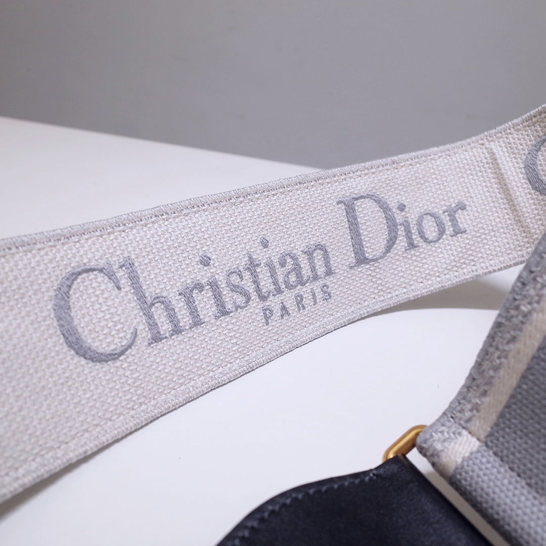 Dior 디올 그레이 Christian Dior 자수 숄더 스트랩