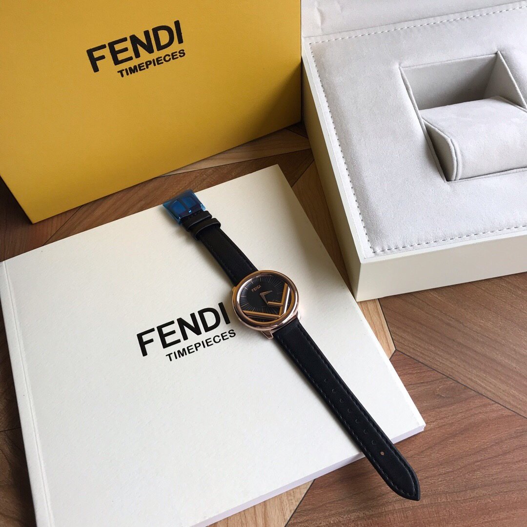 FENDI 펜디 런어웨이 F로고 시계 블랙 골드