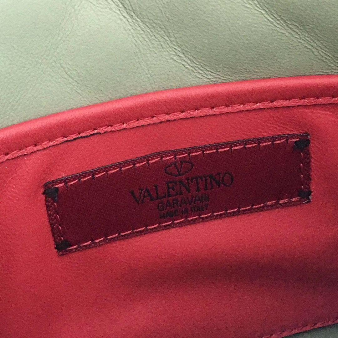 Valentino 발렌티노 락스터드 스파이크 클러치