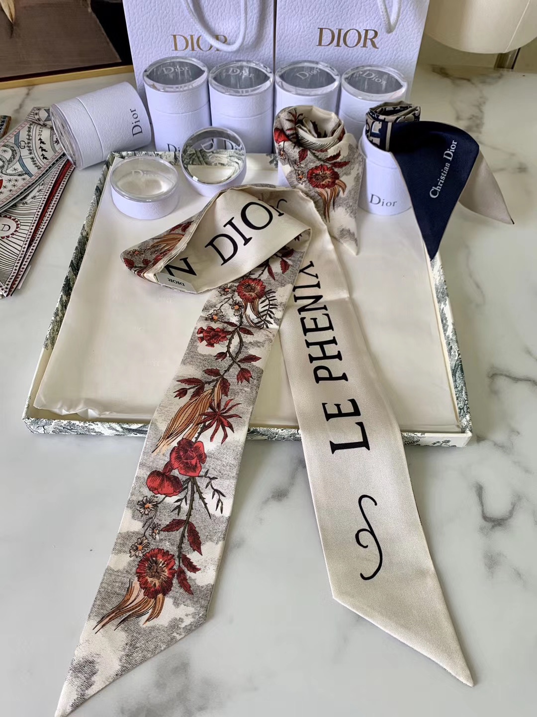 Dior 디올 실크 트윌 넥보우 스카프