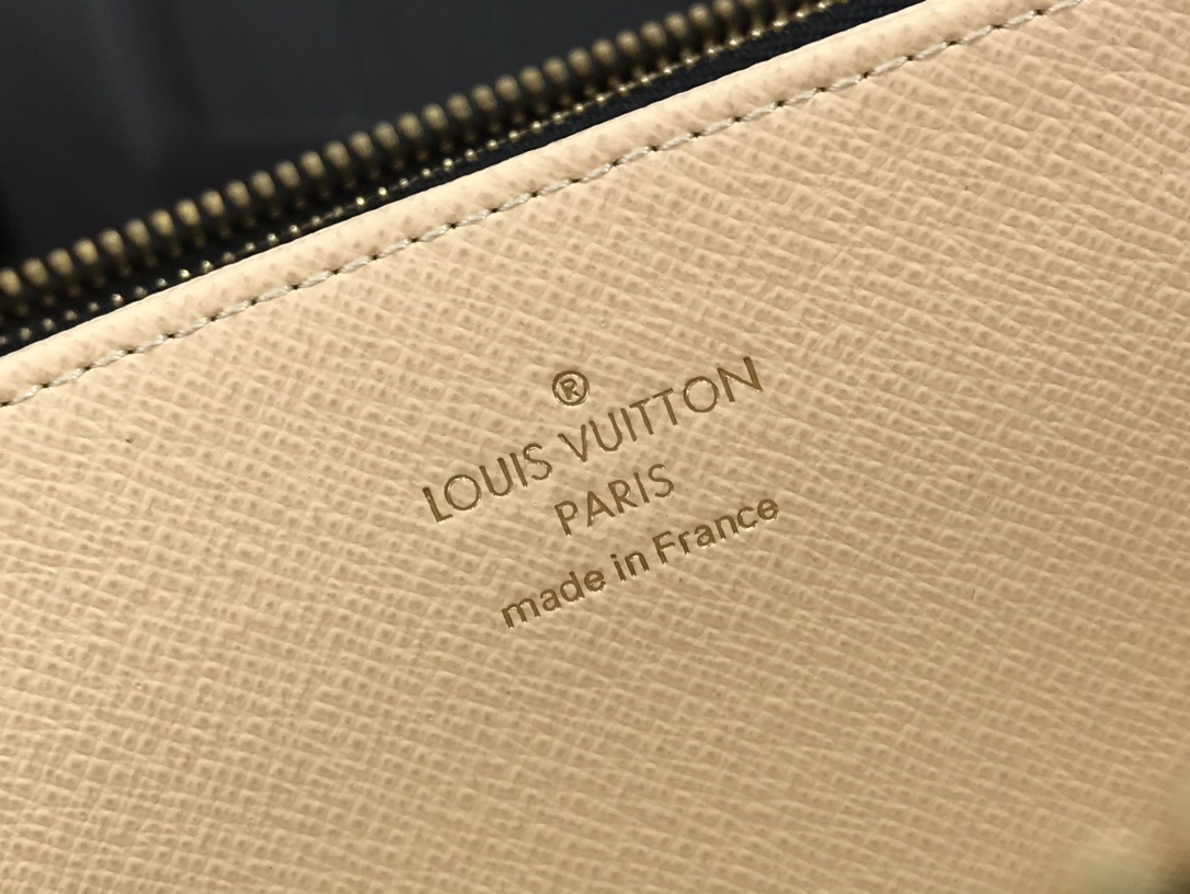 Louis Vuitton 루이비통 LV 크래프티 지피 월렛