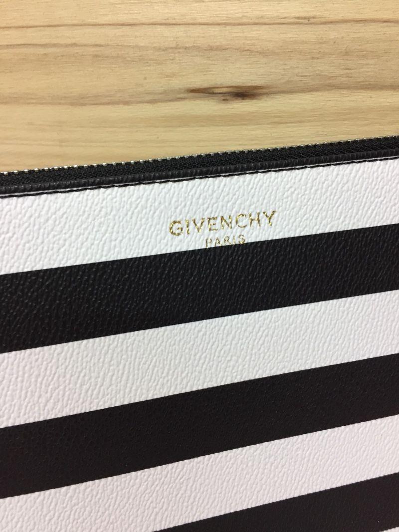 Givenchy 지방시 클러치