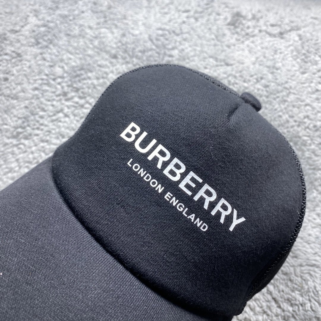 BURBERRY 버버리 2020SS NEW SUMMER 시리즈 로고 자수 피크 베이스볼 캡