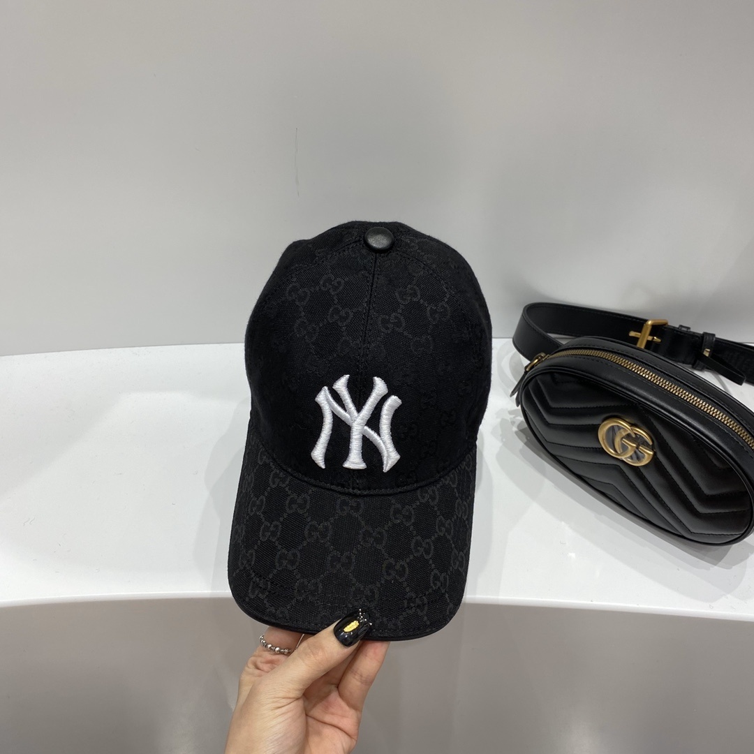 GUCCI 구찌 뉴욕 양키스 패치 볼캡 모자