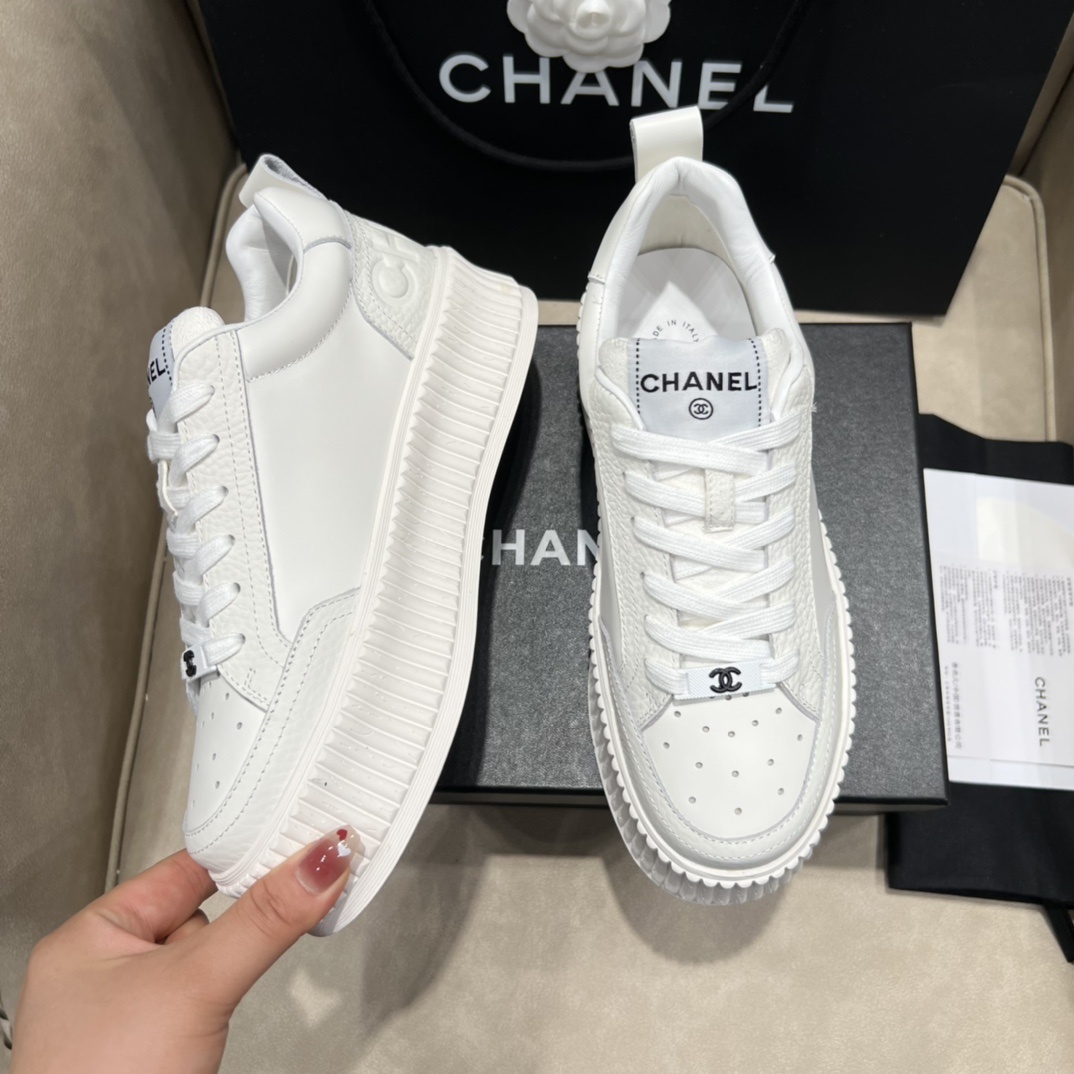 CHANEL 샤넬 뉴 바스켓 스니커즈